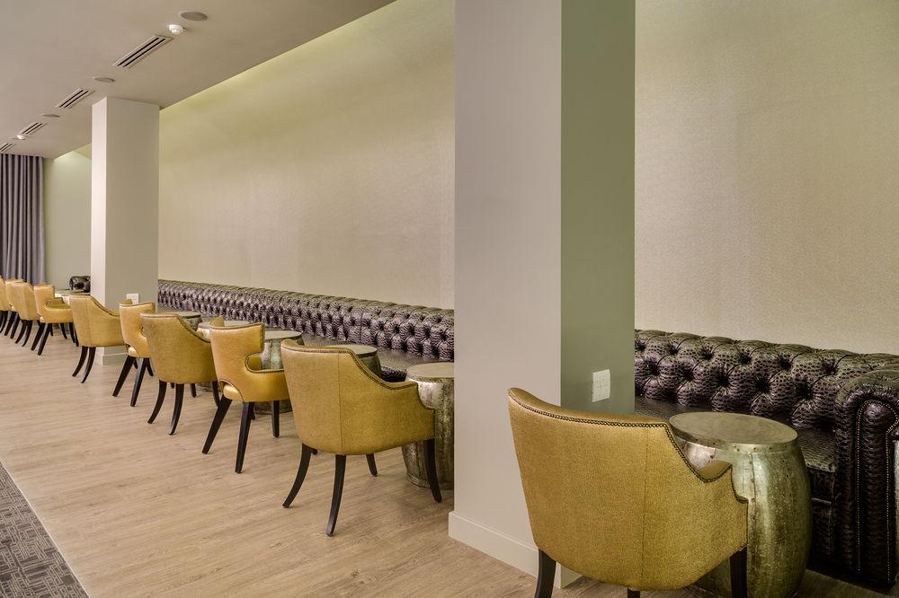 Protea Hotel Fire & Ice! By Marriott Pretoria Menlyn Extérieur photo