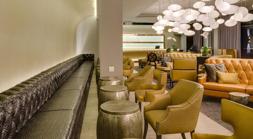 Protea Hotel Fire & Ice! By Marriott Pretoria Menlyn Extérieur photo