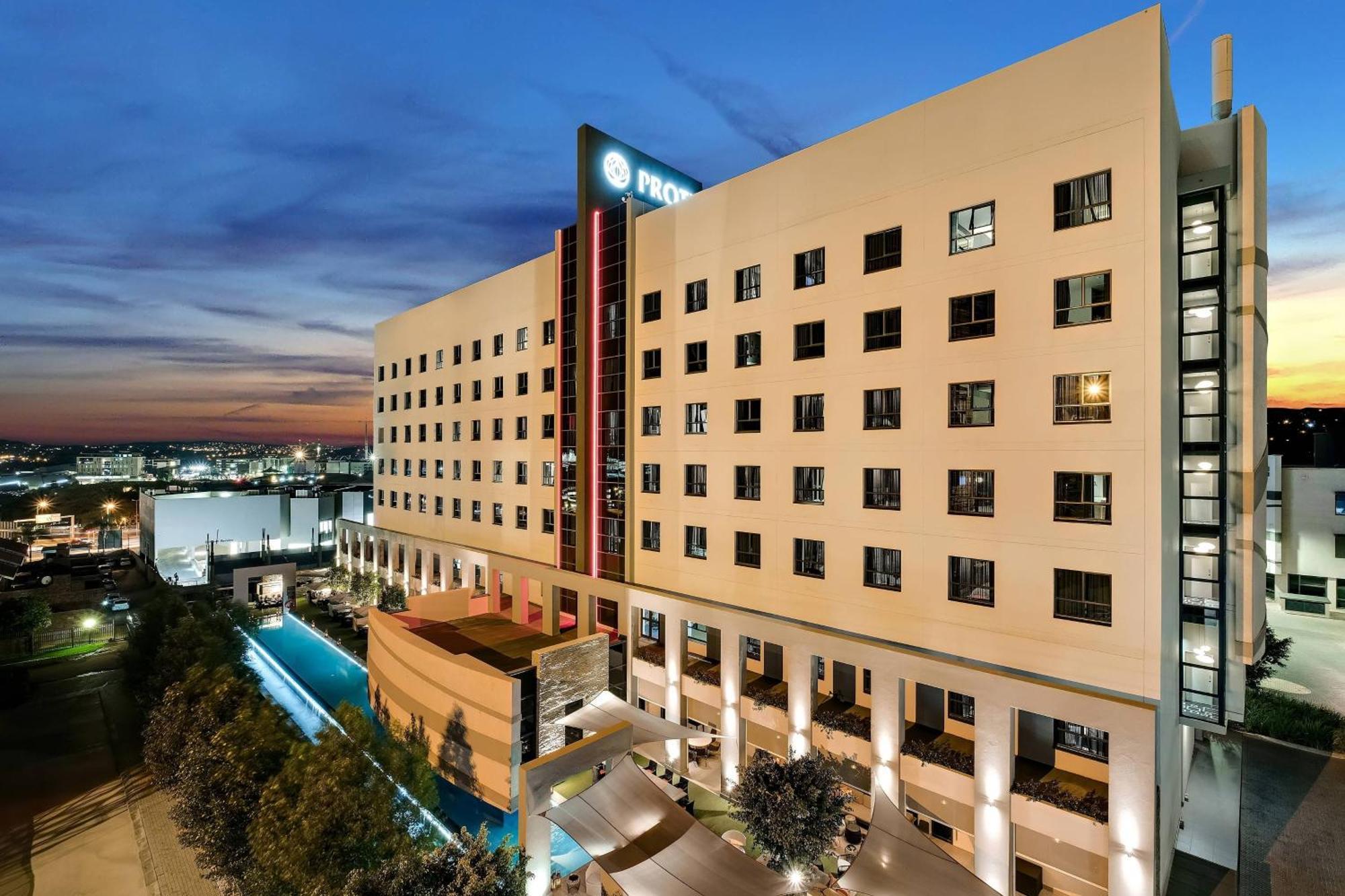 Protea Hotel Fire & Ice! By Marriott Pretoria Menlyn Extérieur photo