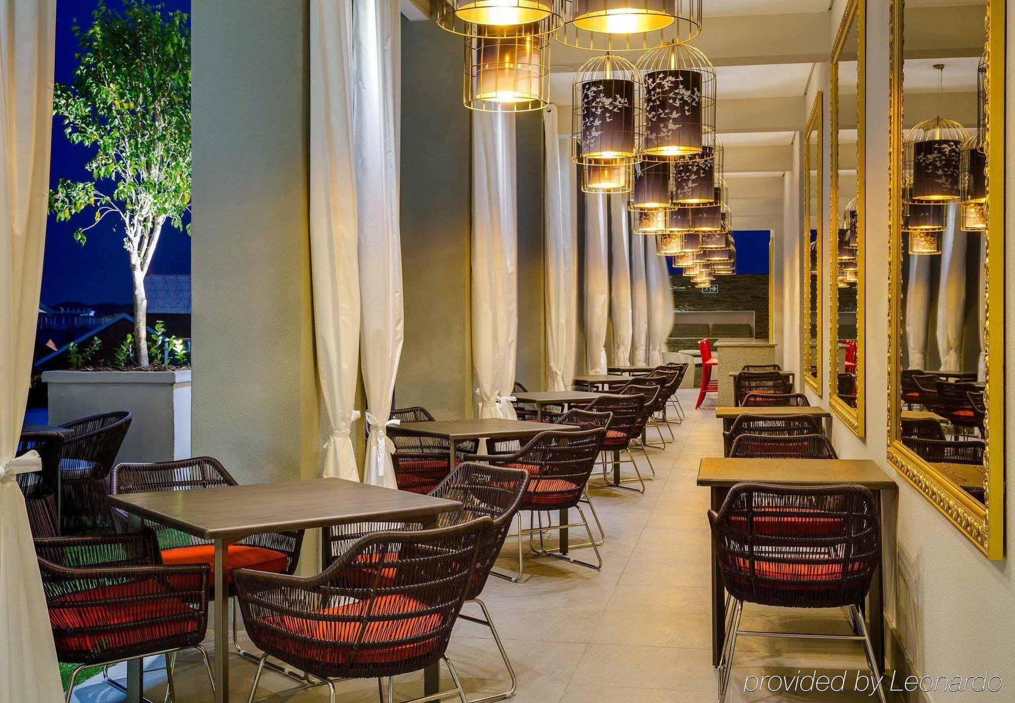 Protea Hotel Fire & Ice! By Marriott Pretoria Menlyn Extérieur photo